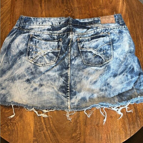 AMETHYST DISTRESSED/AIC WASH DENIM SKIRT SIZE 20 - Picture 1 of 8